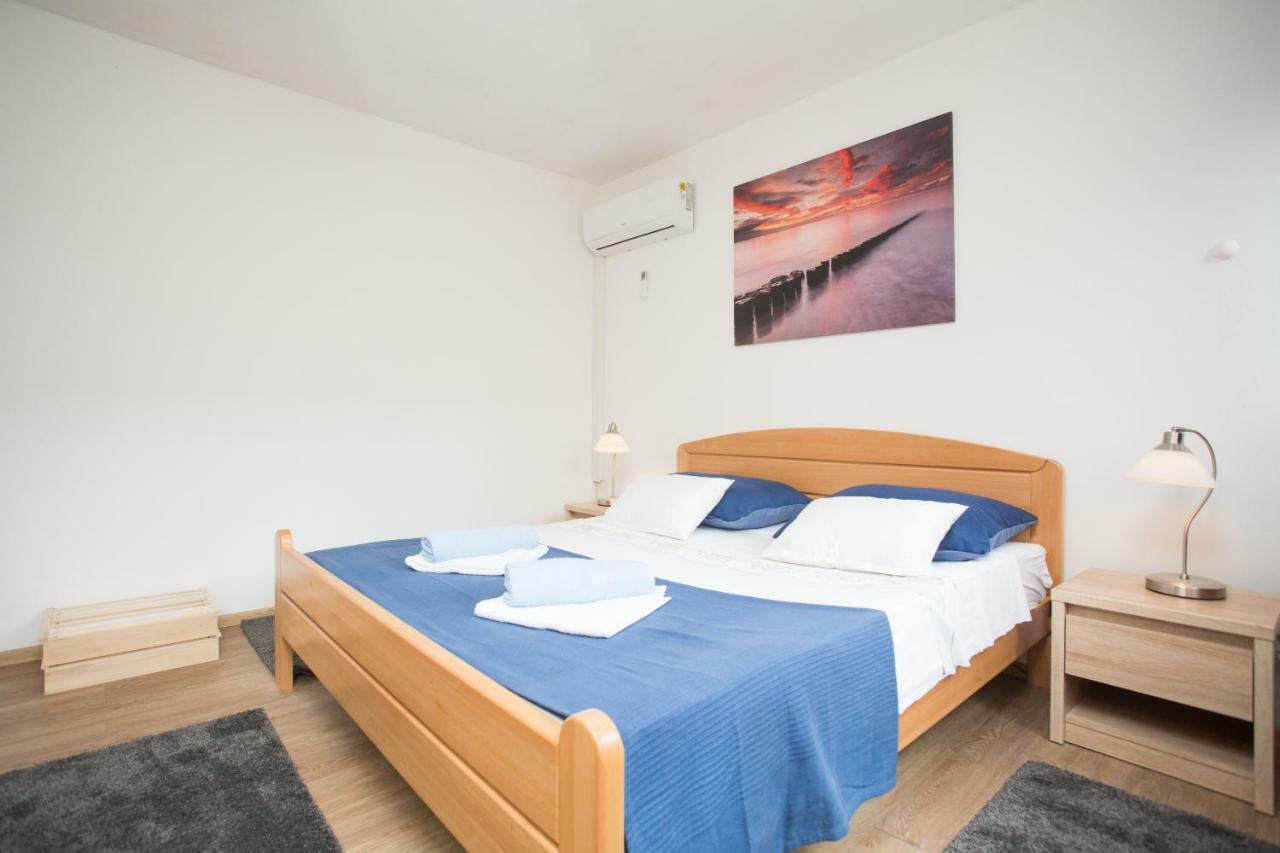 Maras Guest house